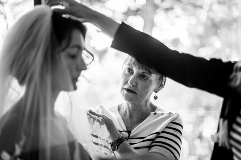 préparatifs mariage en famille